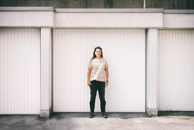 Bega kwa bega - Épaule contre épaule